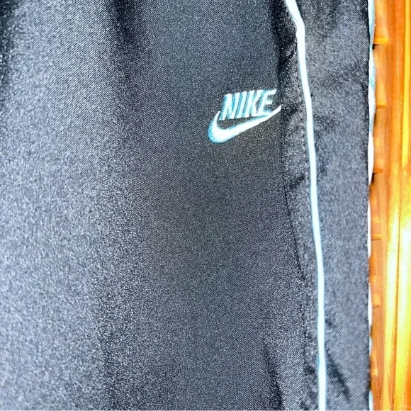 Nike Cropped Black With Blue Accents Elastic Waist Track Pants Size Medium‎ - Picture 4 of 10